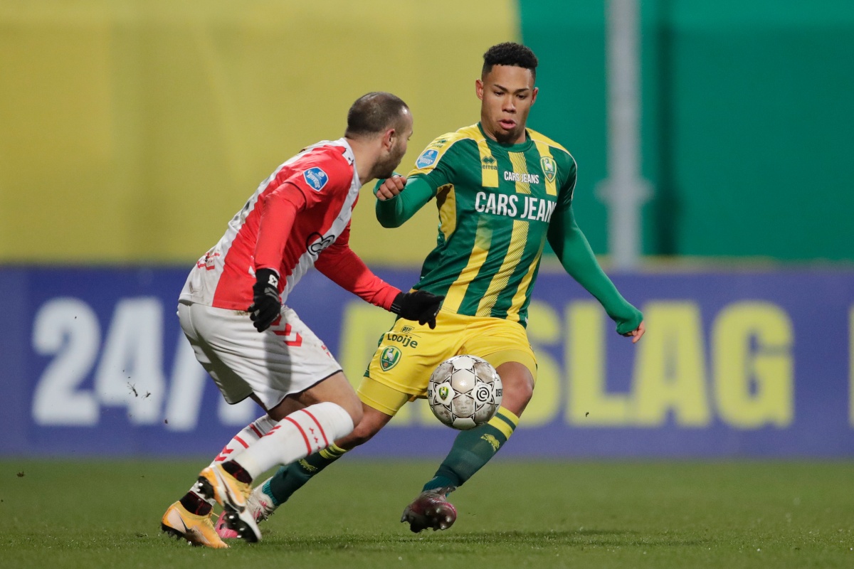 言方面也持 言方面也持